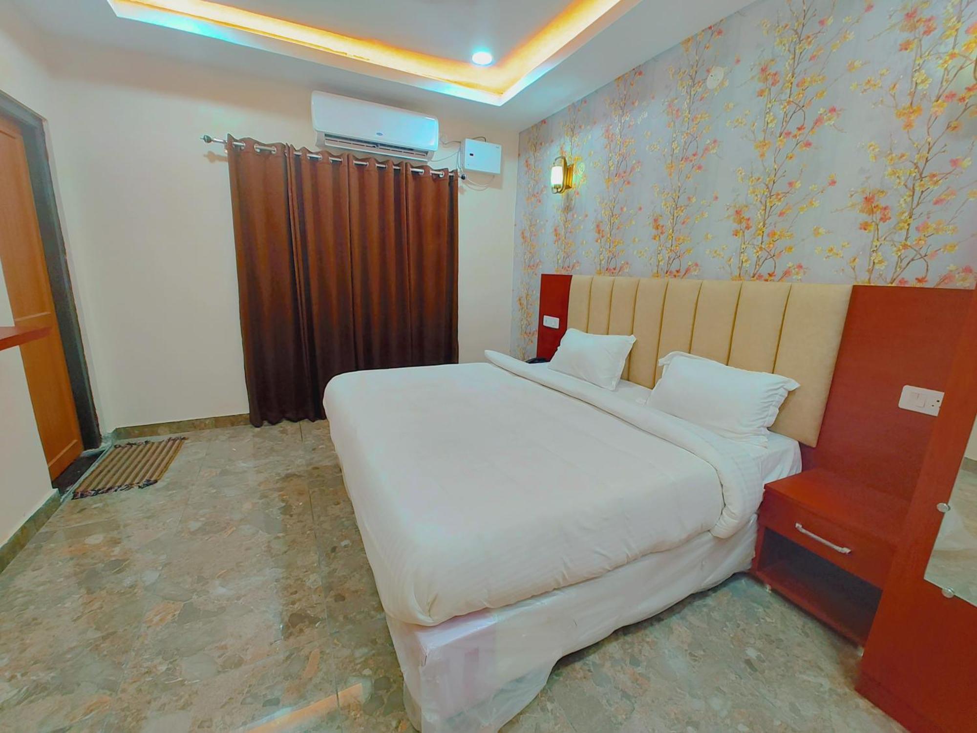 Awadh Samrat Resort Ayodhya Esterno foto