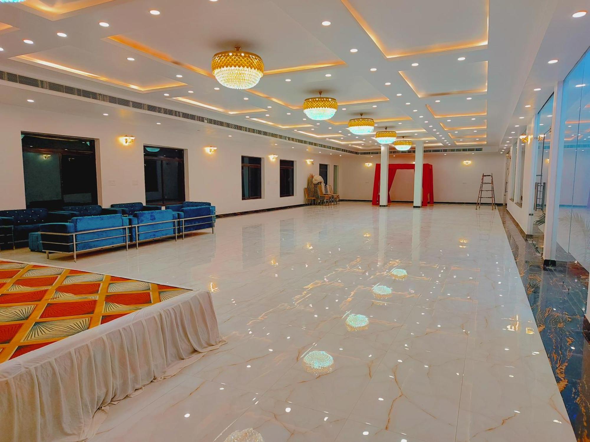 Awadh Samrat Resort Ayodhya Esterno foto