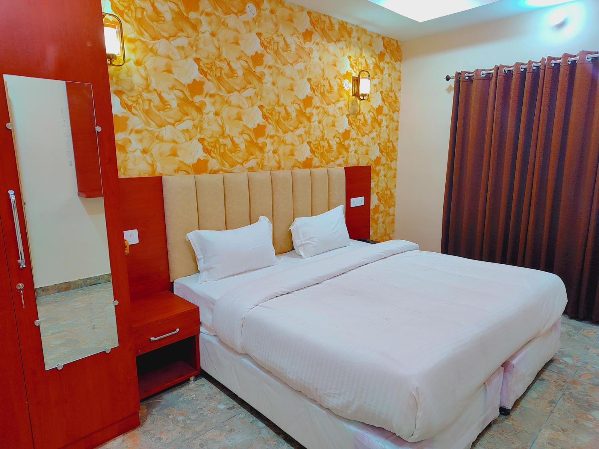 Awadh Samrat Resort Ayodhya Esterno foto