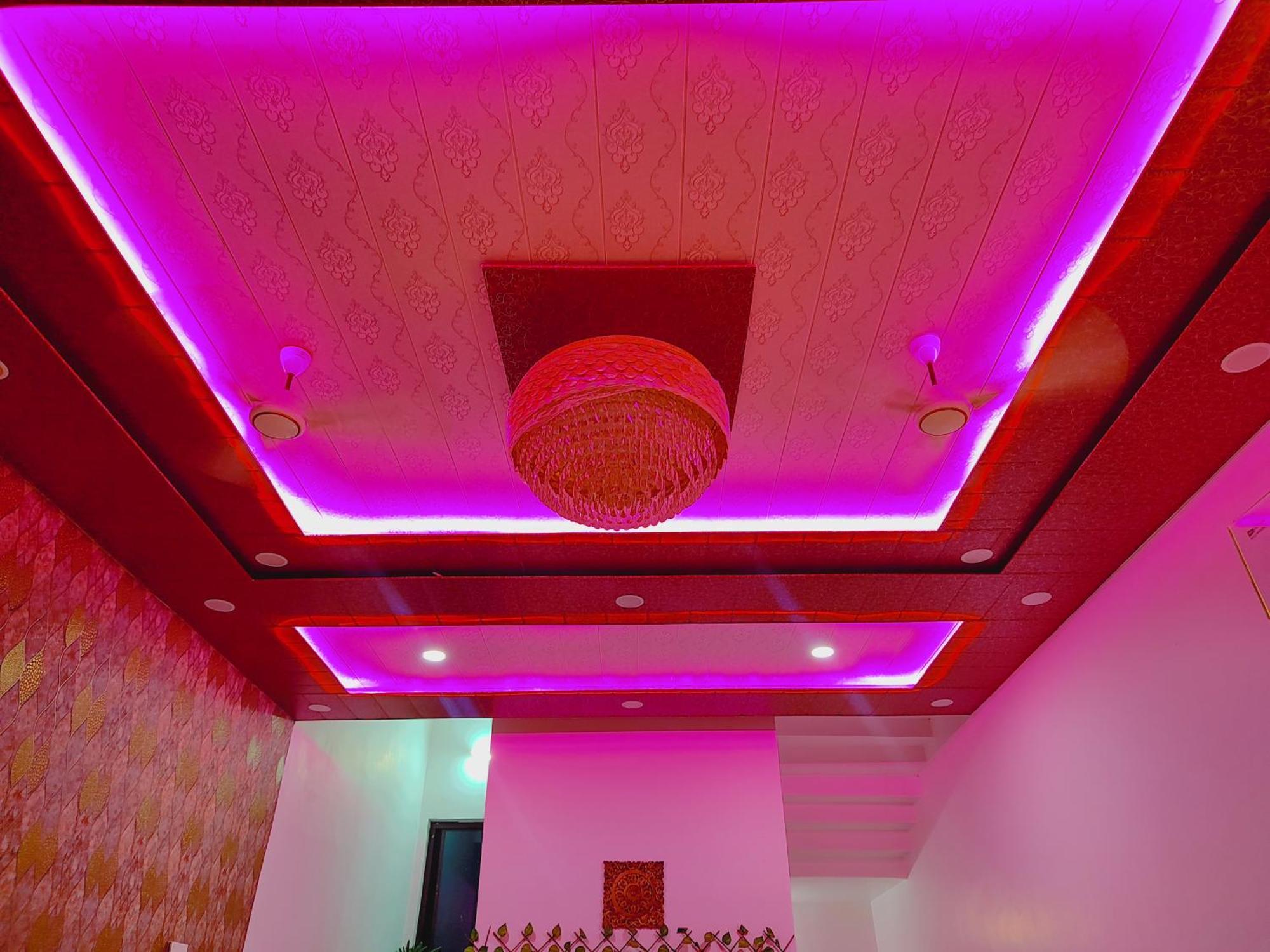 Awadh Samrat Resort Ayodhya Esterno foto