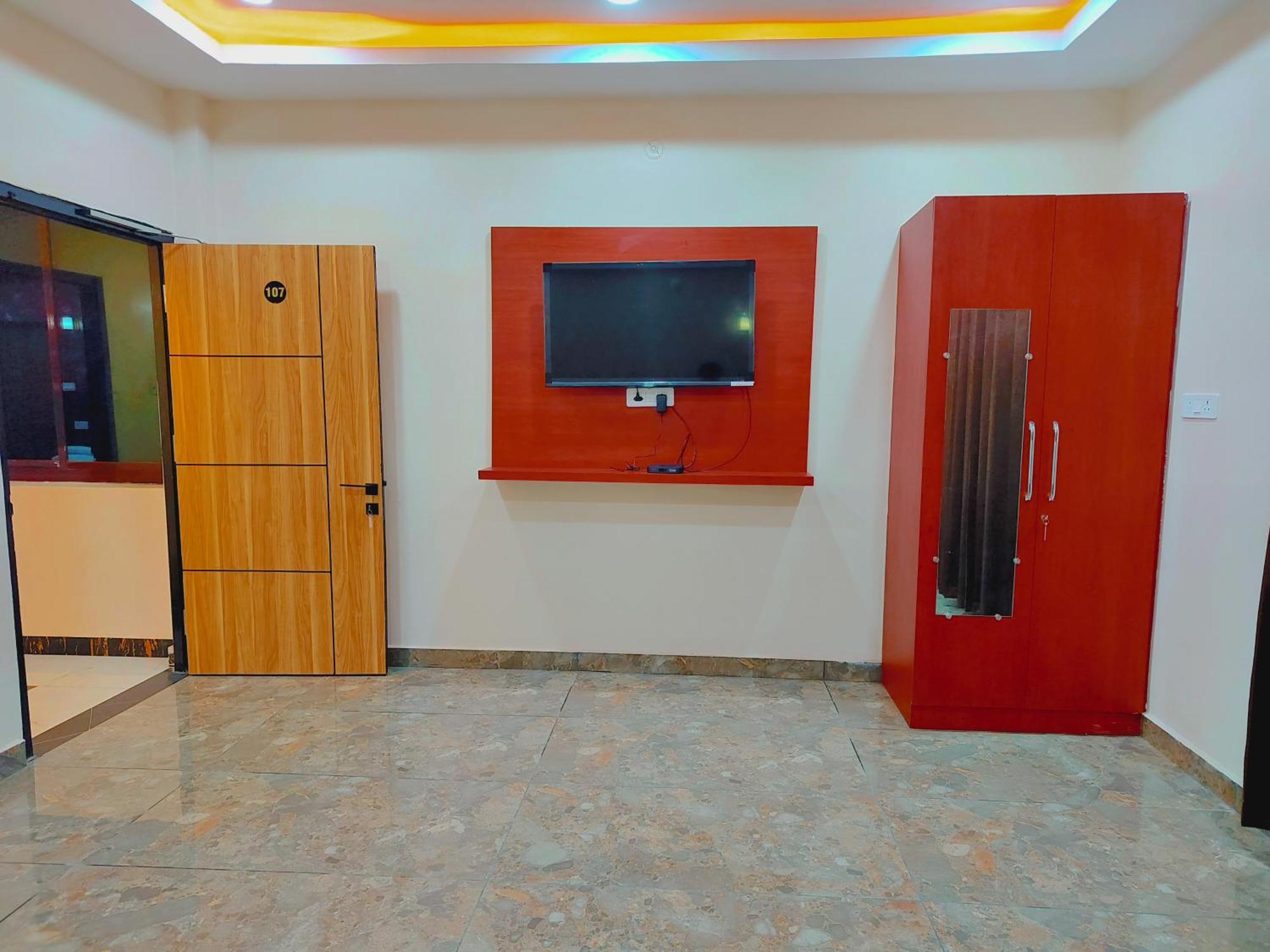 Awadh Samrat Resort Ayodhya Esterno foto